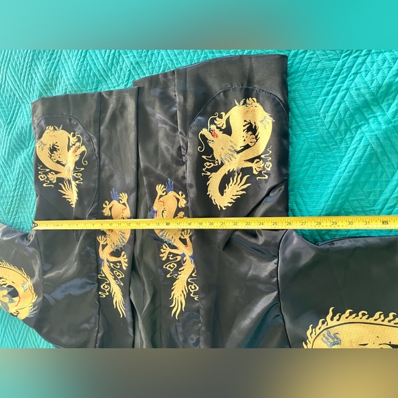 Black and Gold Dragon Kimono - Picture 5 of 6